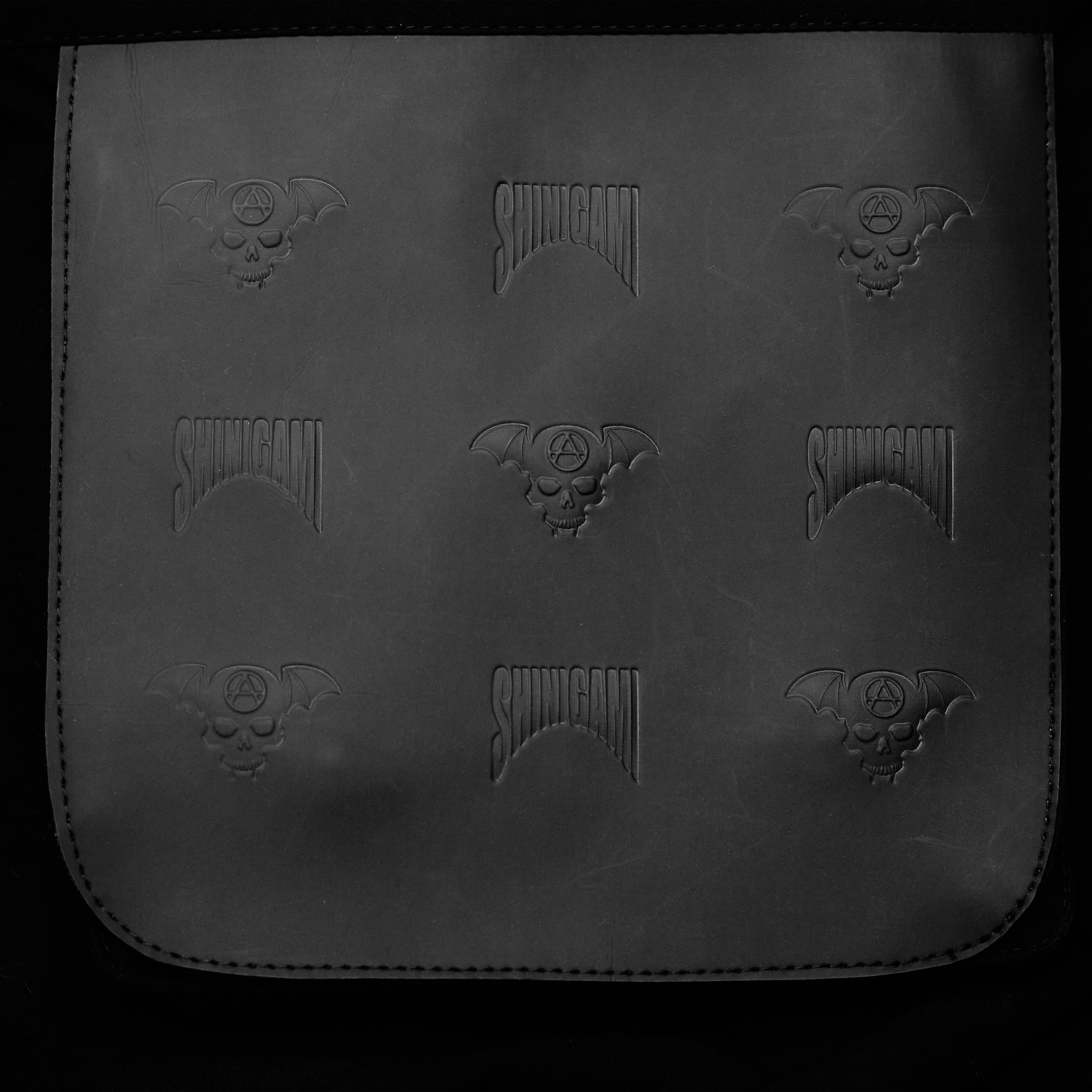 ПЕРЕДЗАМОВЛЕННЯ ВІТРОВКА З БАГАТО КИШЕНЯМИ MONOGRAM - ЧЕРВОНА